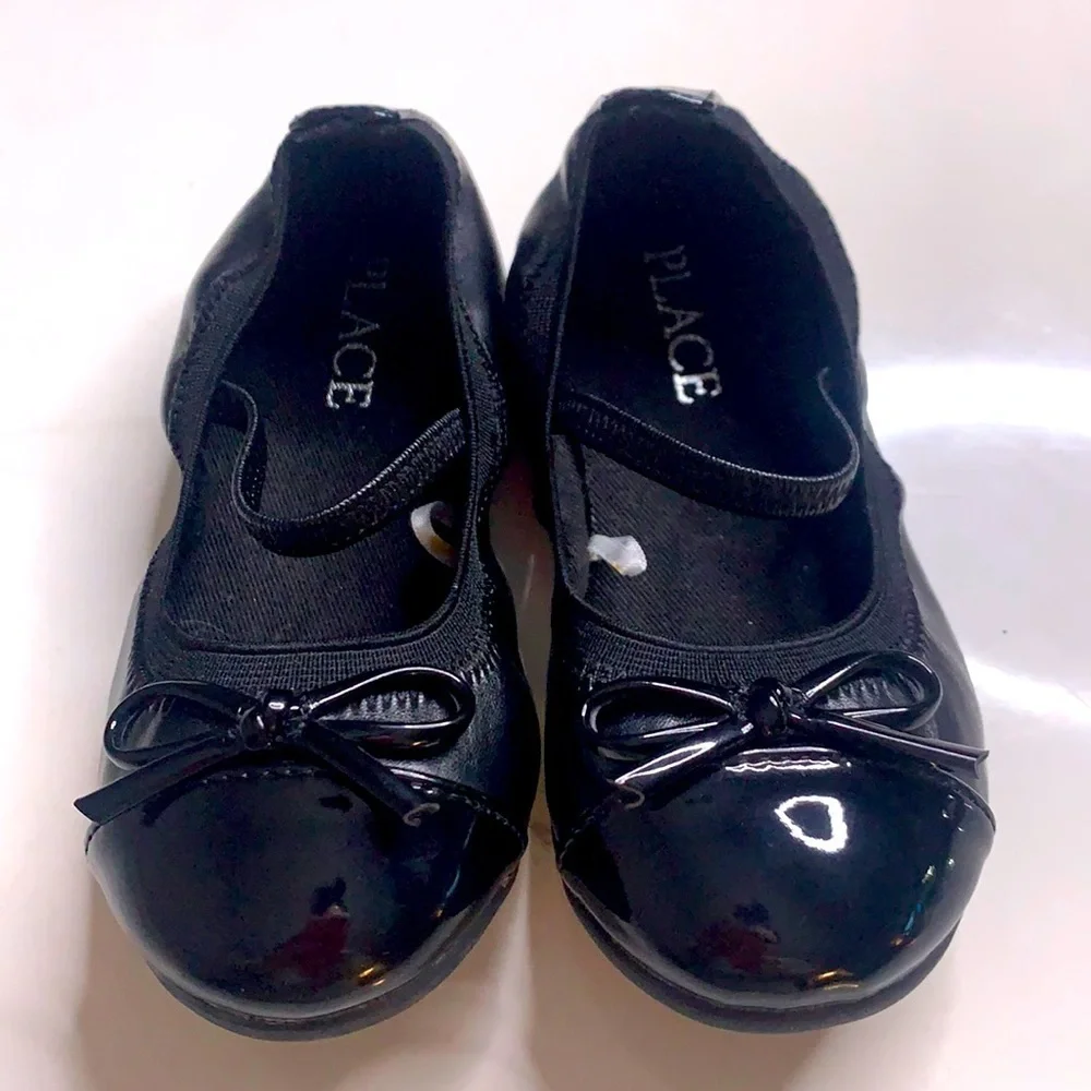 The children’s Place girls 7 patent leather Mary Jane black dress shoes